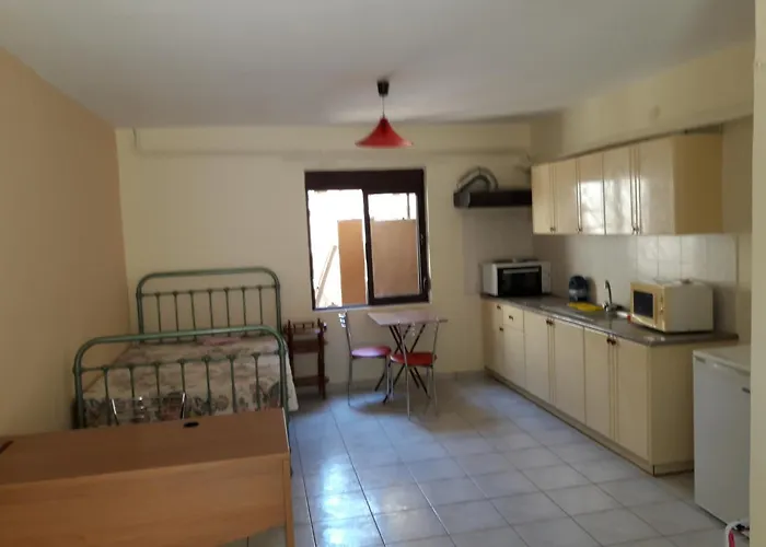 Petros Studios Mastixa